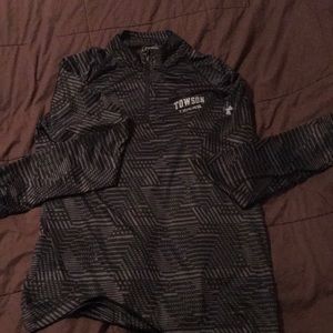 Long sleeve UA shirt